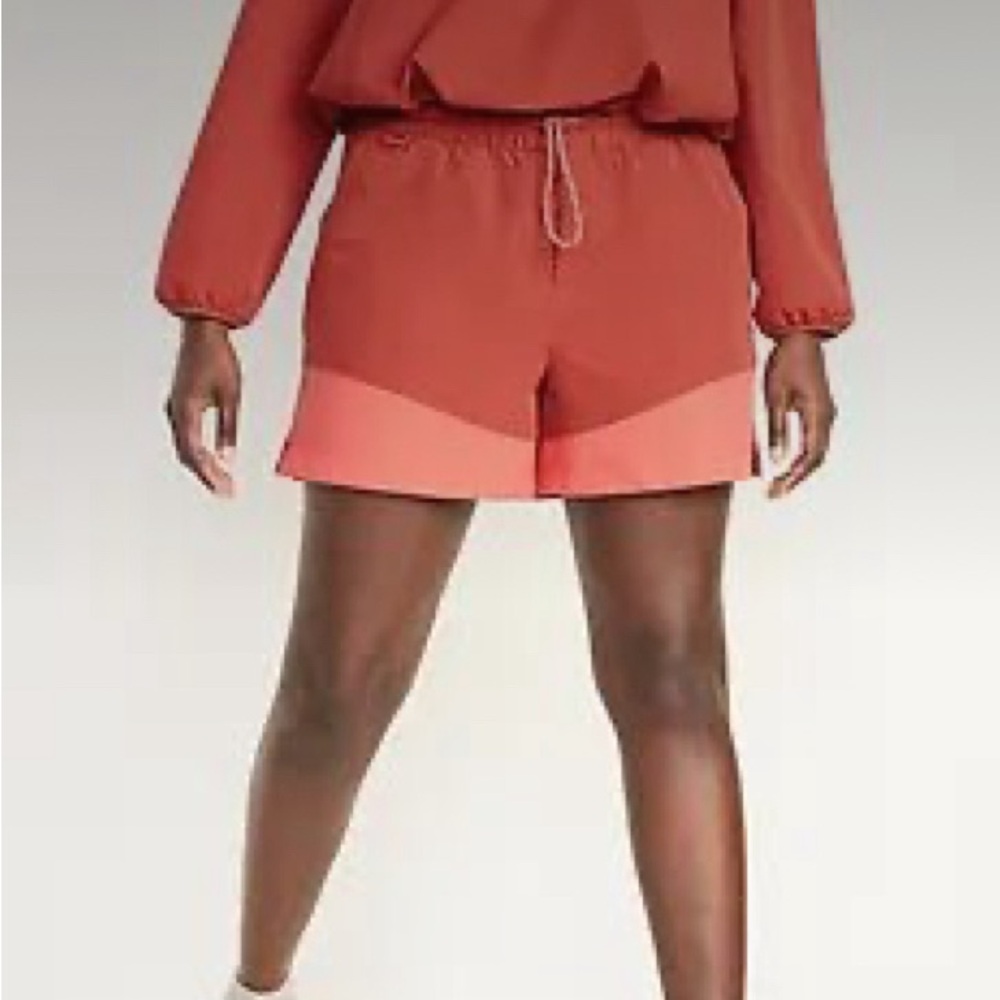 old navy high waisted stretch tech water repellent shorts